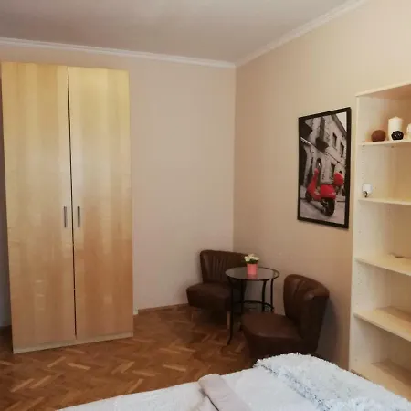 Lili Apartman